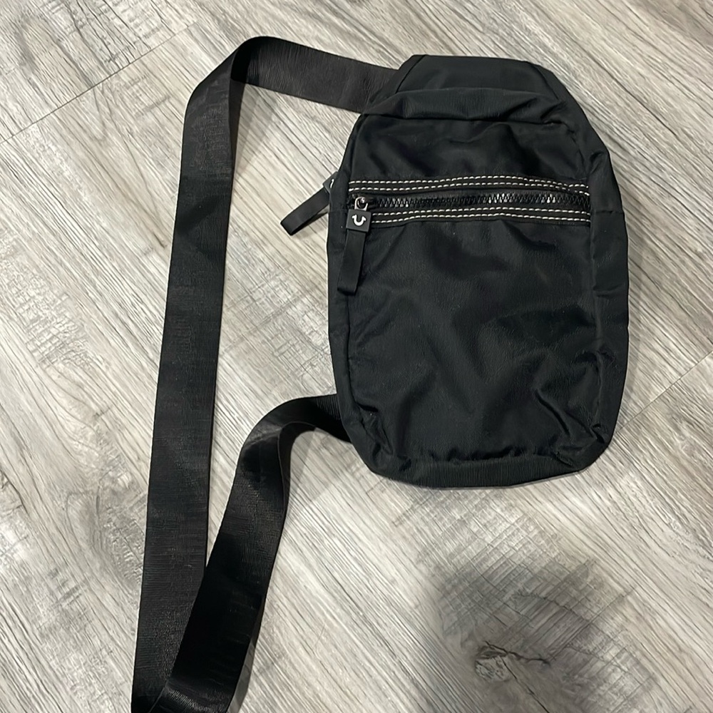 True religion sling crossbody bag